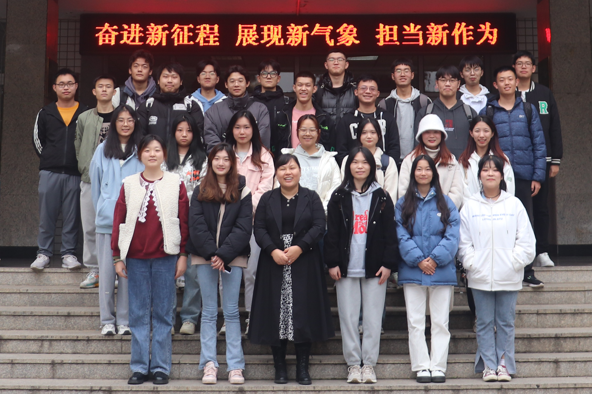 合照无宅宅爱动漫
111.png