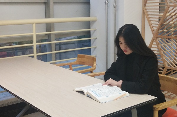 9441a6f9af304ebb95b6aed49823cc84.jpg 史颖超.jpg