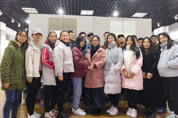 5d26fb1428944d9fa0eb106ba6b2ab24.jpg 支部成员合照.jpg