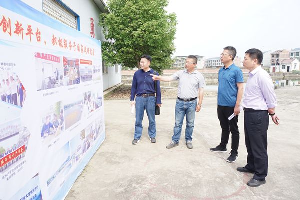 87e288b71f9f41c6b7c93c81e51196ab.jpg 介绍试验站情况_副本.jpg