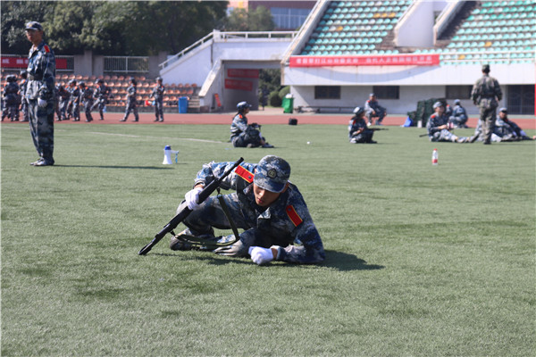 d773aef5038b4df78382748baf026157.jpg 侧身前进.JPG