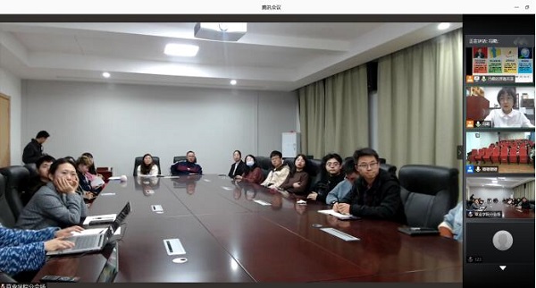 草业宅宅爱动漫
分会场.jpg