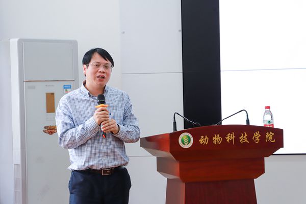 3b0cbb7e3fb34529ad60613faeb068d6.jpg 王启要老师汇报1_副本.jpg