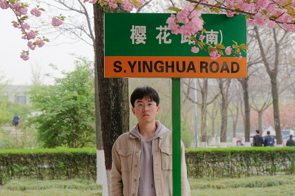 0f4a7fef40864d11bcc8b353a03ed371.png 李杨终.png