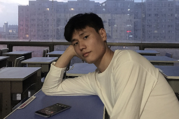 aeb760299c3142e3bd409efa4b243b06.png 胡康终.png