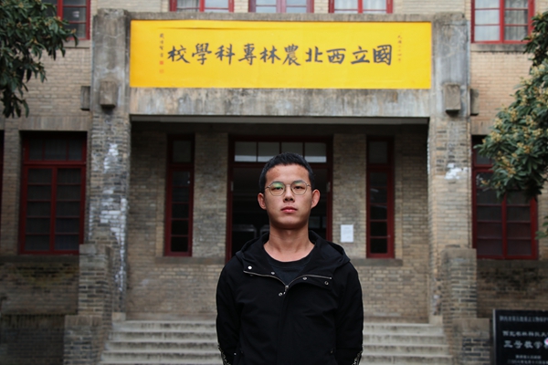 9b8d5abe41ed4e1f8202f63ef2f6504a.jpg 张家强.jpg