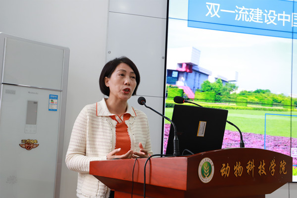 国际宅宅爱动漫
副院长王玉环作报告.jpg