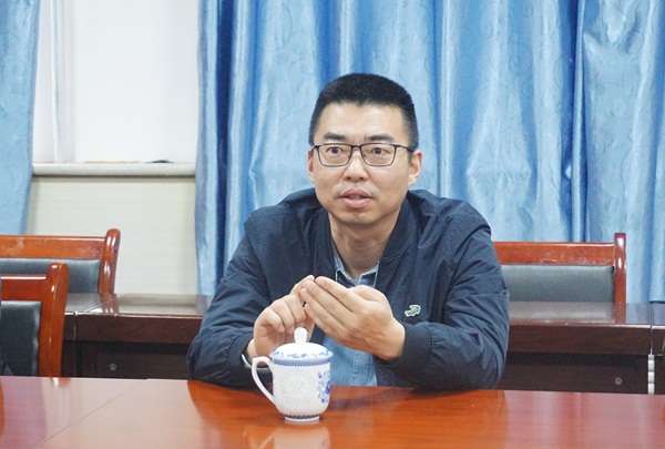 83cf80b3edb644fd91ec64f1034a42f7.jpg 图2 段庆副总裁致辞_副本.jpg