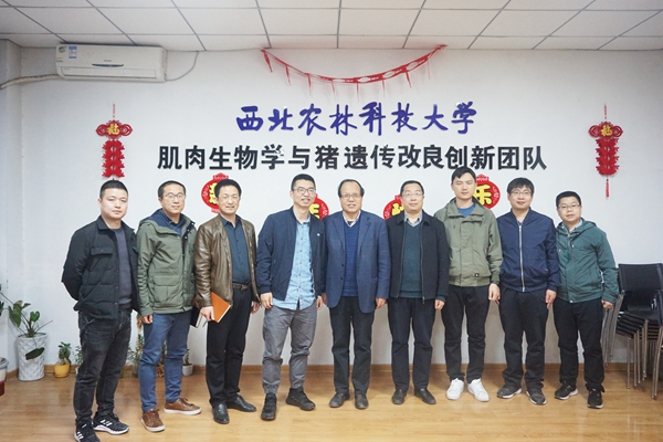 e510d7852cb74204ba78cb2f5fe68975.jpg 4 合影留念_副本_副本.jpg