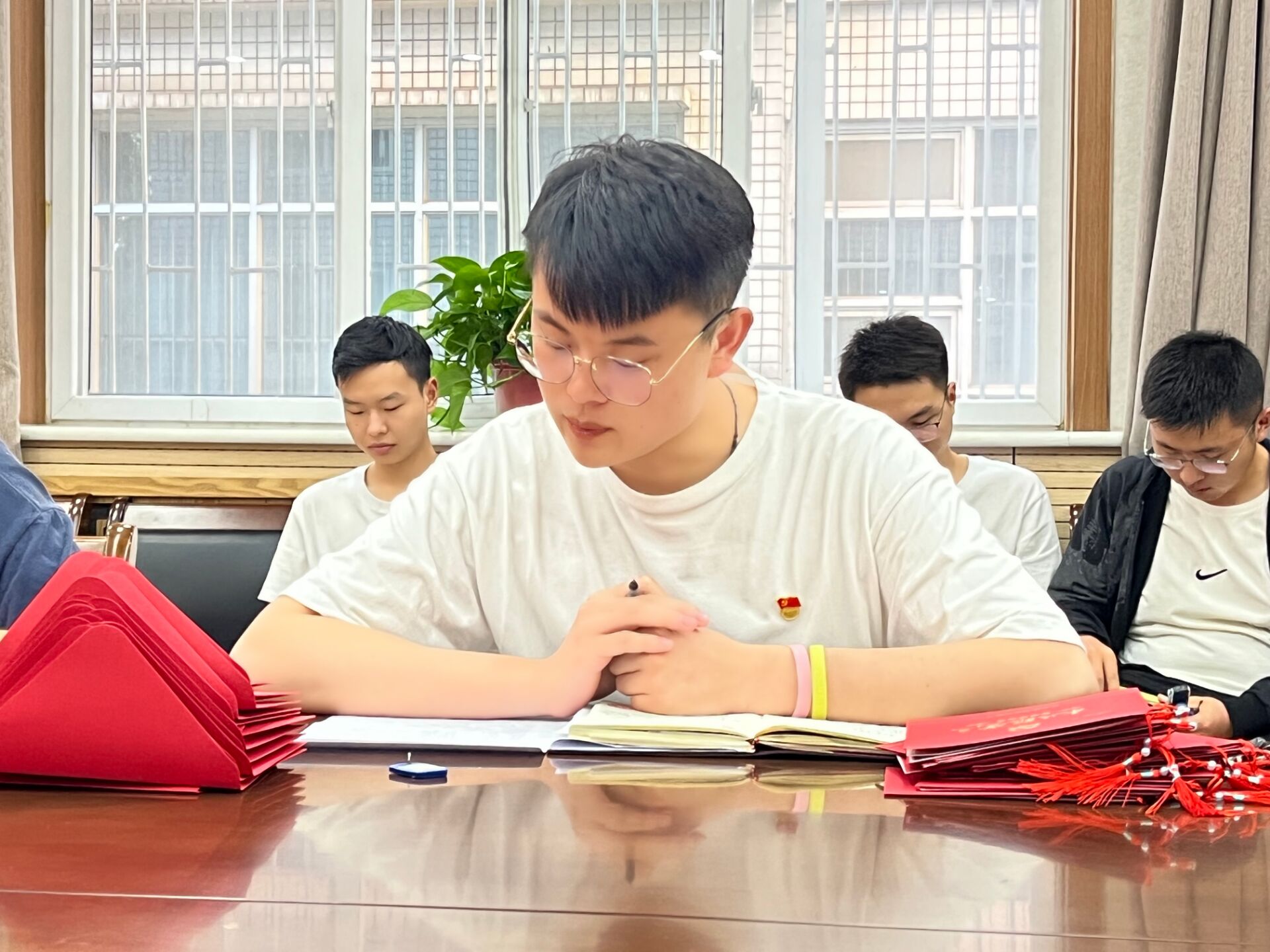 77aa896450244fa2ad3d35cb1a57aa86.jpg 77aa896450244fa2ad3d35cb1a57aa86.jpg