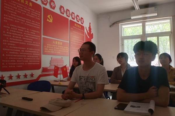 c6155f4be42443249198ac6dc7c51b04.jpg 观影3.jpg