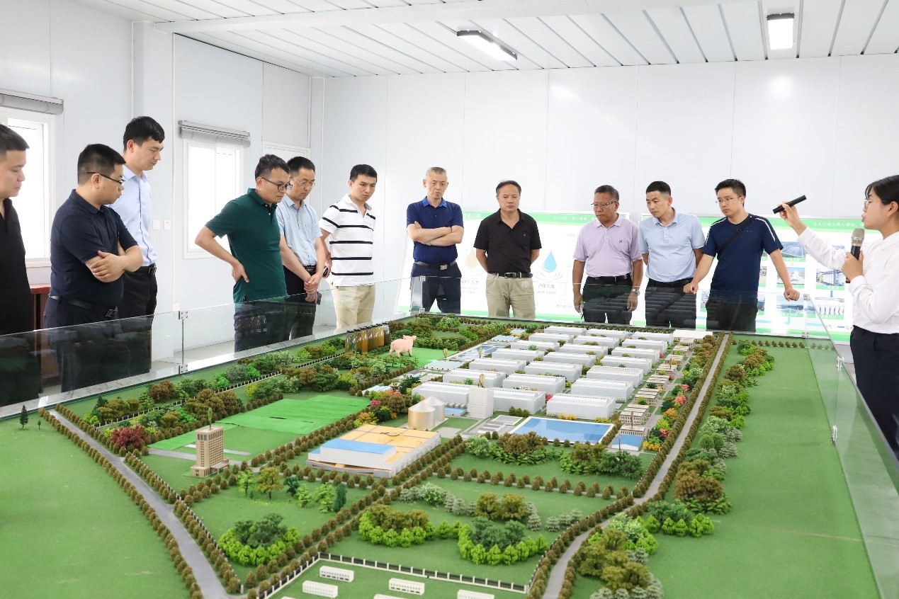 cc8bc48ee39241de82e88a6f4f4d8d79.jpg cc8bc48ee39241de82e88a6f4f4d8d79.jpg