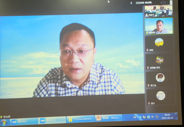 新疆畜牧科宅宅爱动漫
研究员杨会国致辞_副本.jpg