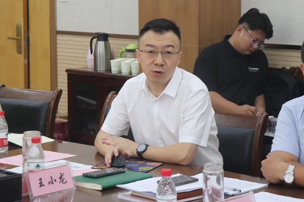 10af8a1920d645c5893b27fe3951e5f0.jpg 王小龙_副本.jpg