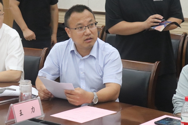 38f5849145a64b6aa6fc7593ea4b031d.jpg 王力_副本.jpg