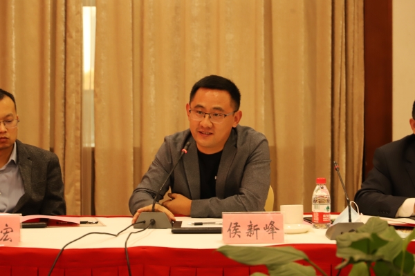 ae56acb260f94f9b8e16d2891f9529da.jpg 君乐宝集团侯新峰副总裁讲话剪裁.JPG