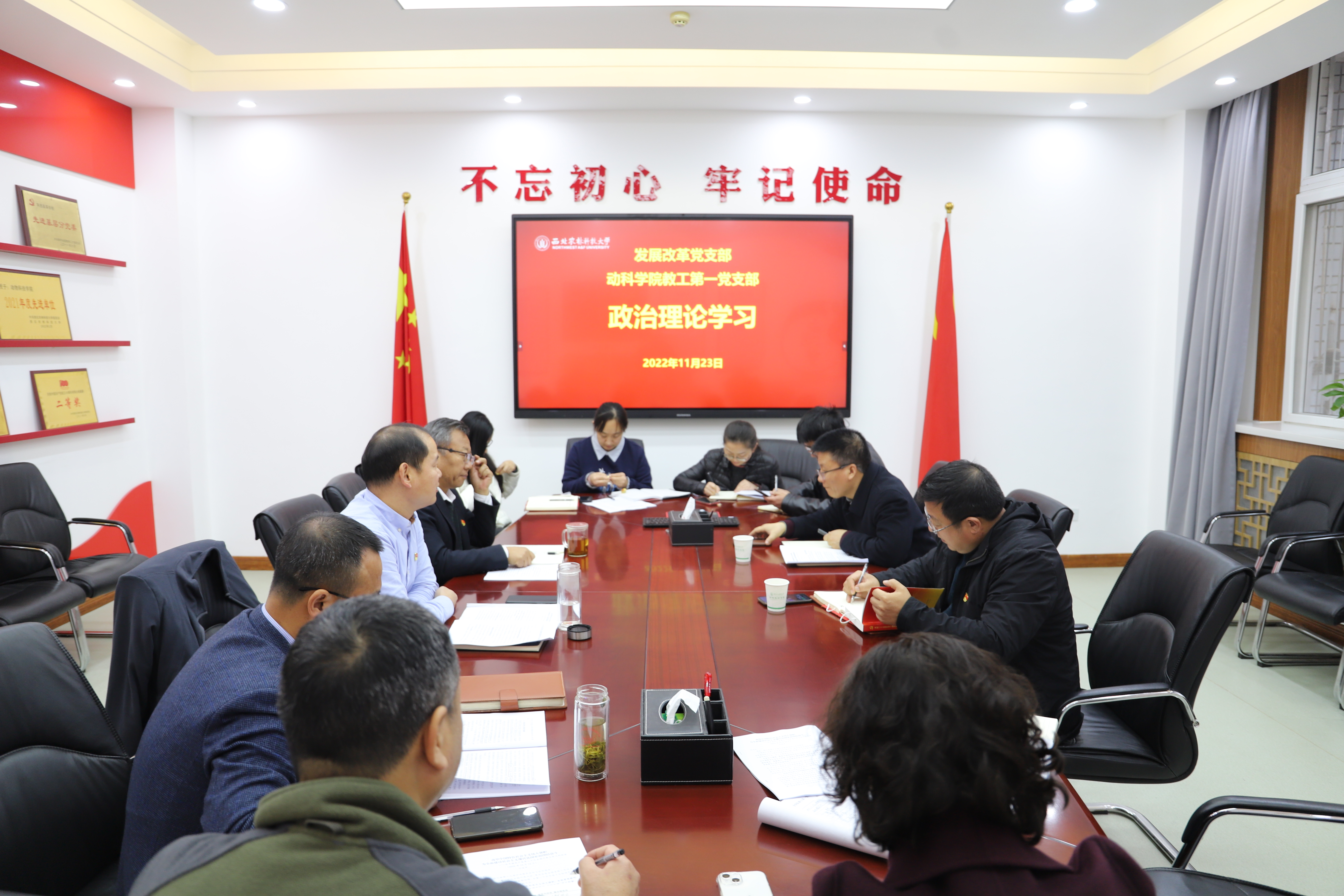 0e66ae2ba97d4415a93a1185f8b915f1.jpg 0e66ae2ba97d4415a93a1185f8b915f1.jpg