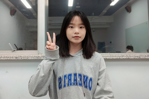 172692e0ee41472f82633a3be56231c1.jpg 王思蒙_副本.jpg