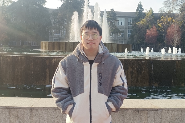 6d55aff49c2741428e04084d482b6df8.jpg 张帅行_副本.jpg