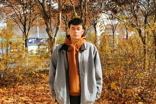 c0b06c7f8cb04feaabfeab0d87adeca2.jpg 裴浩宇_副本.jpg