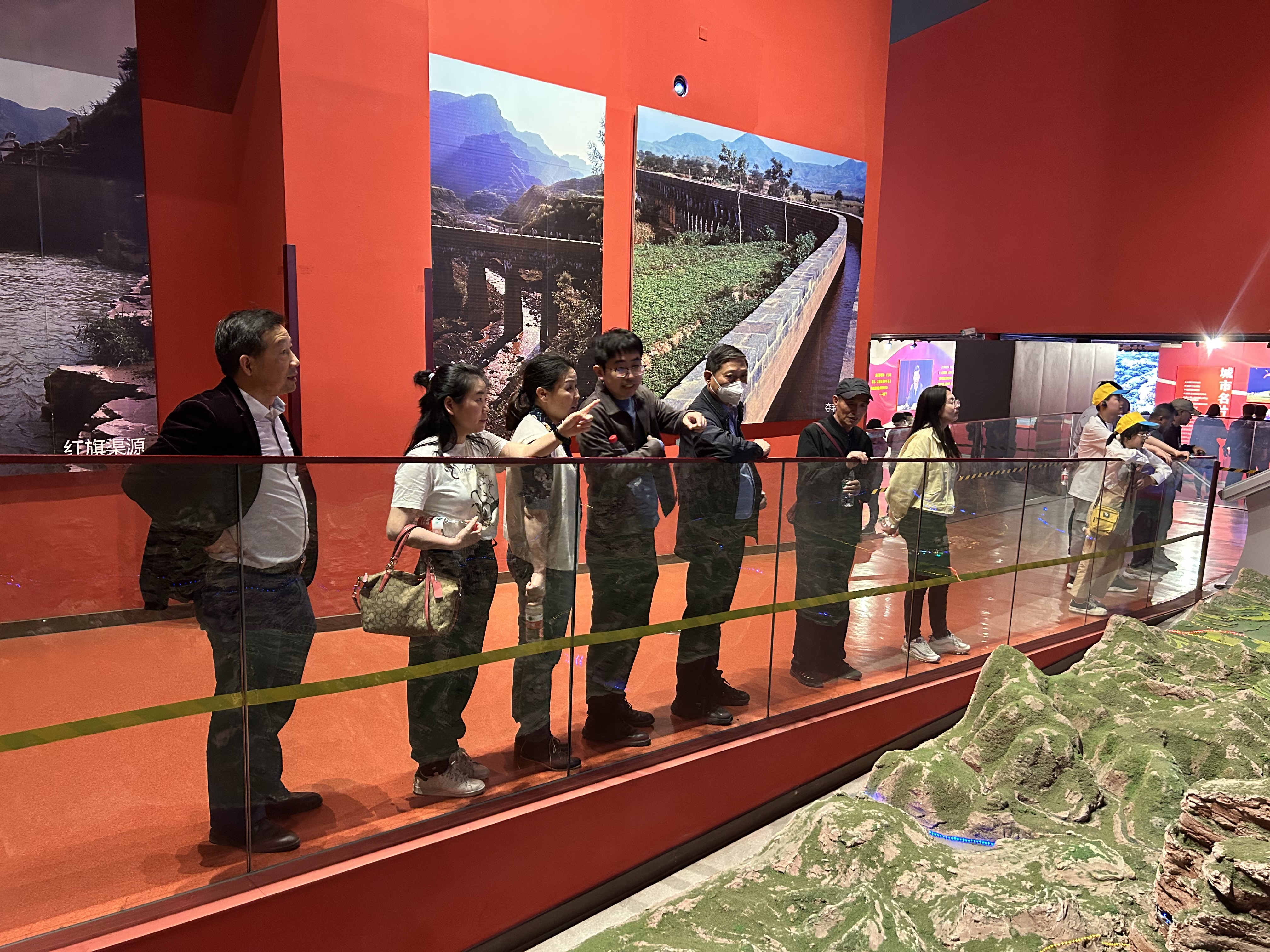 2482e53747894196b5e324263cd43f18.png 2482e53747894196b5e324263cd43f18.png