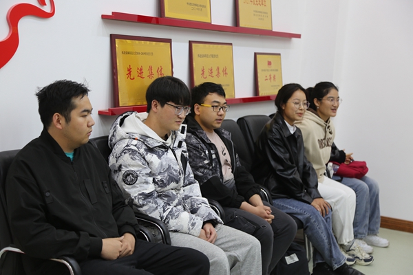 f0a49113f03c43ebae349b837250376d.jpg 0003.jpg