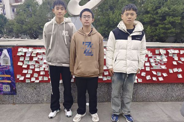 图三 志愿者合影.jpg