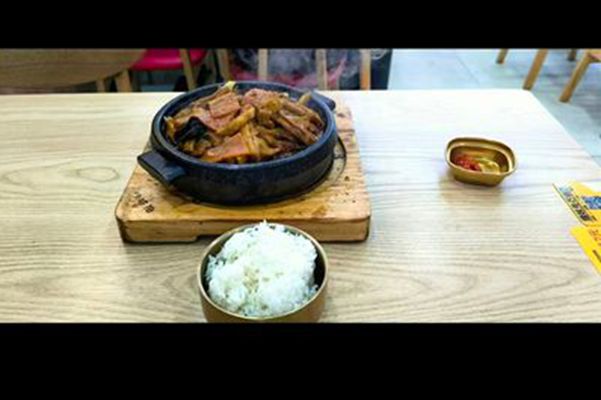 图八 小东门缘味鲜石锅饭.jpg